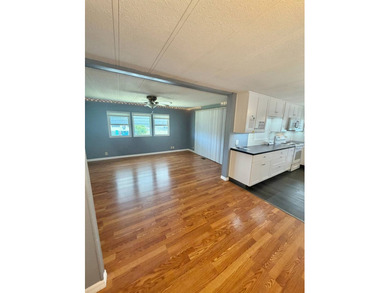 Welcome to this beautifully maintained 1,104 square foot - photo 9