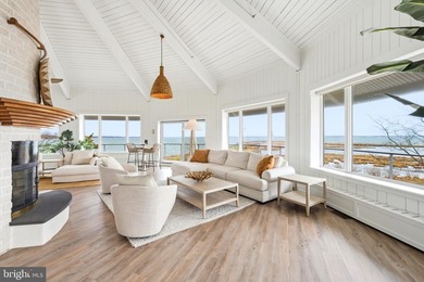This is a true coastal retreat, from its stunning exterior to - photo 3