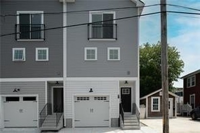 Coastal Elegance Meets Modern Convenience at The Lookout on Main - photo 1
