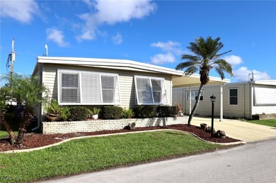 Caloosahatchee River Home Sale Pending in North Fort Myers Florida