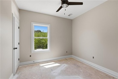 Great Views of the water and Boat slip! Gorgeous brand-new - photo 36