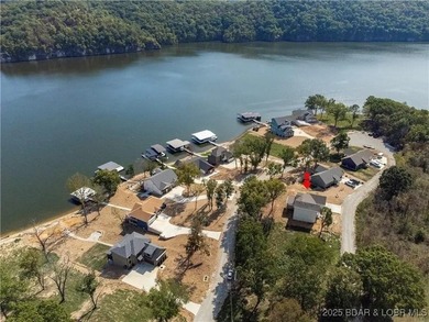 Great Views of the water and Boat slip! Gorgeous brand-new - photo 41