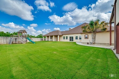 Welcome to an extraordinary Butler Farms residence where - photo 48