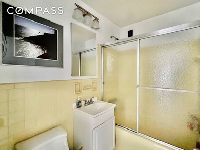 This bright, quiet, 620 square-foot, 1-bedroom, 1-bath, 5-closet