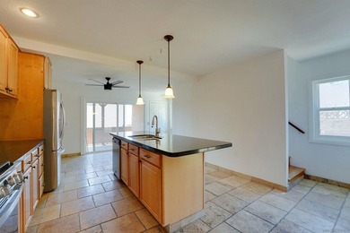 Perched in the heart of coveted Point Loma, this stunning 2,600 - photo 7