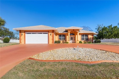 Welcome to 34 Woodfield Drive, a beautifully maintained - photo 3