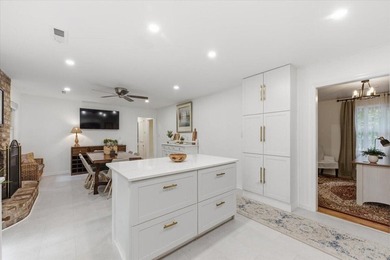 Welcome to 7 Andrea Court -- A Turnkey Vacation Rental Goldmine - photo 6