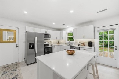 Welcome to 7 Andrea Court -- A Turnkey Vacation Rental Goldmine - photo 9