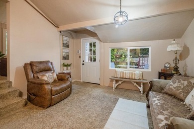 Welcome to this spacious 3-bedroom, 3-bathroom home located in - photo 16