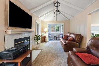 Welcome to this spacious 3-bedroom, 3-bathroom home located in - photo 20