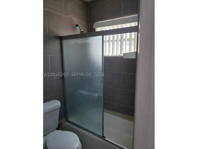 Rarely availabe, this is a clean, well maintained 12 unit - photo 2