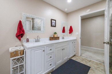 Welcome to this spacious 3-bedroom, 3-bathroom home located in - photo 29