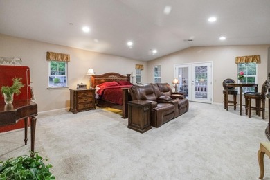 Welcome to this spacious 3-bedroom, 3-bathroom home located in - photo 32