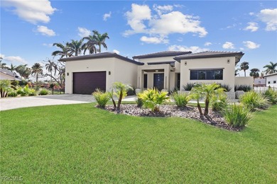 Caloosahatchee River Home For Sale in Fort Myers Florida