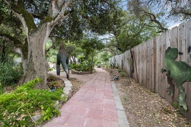 Welcome to this spacious 3-bedroom, 3-bathroom home located in - photo 42