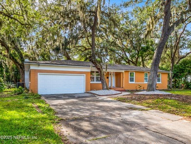 Doctors Lake Home For Sale in Orange Park Florida