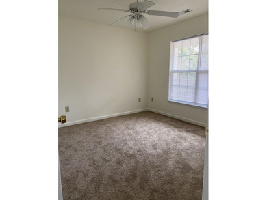 INVESTOR SPECIAL with instant rental income! This 2-bedroom - photo 6