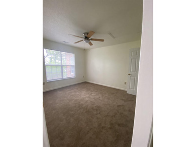 INVESTOR SPECIAL with instant rental income! This 2-bedroom - photo 10