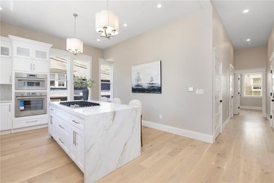Nestled in the heart of Newport's Historic Hill, this newly - photo 10