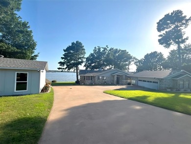 Lake Home For Sale in Eustace, Texas