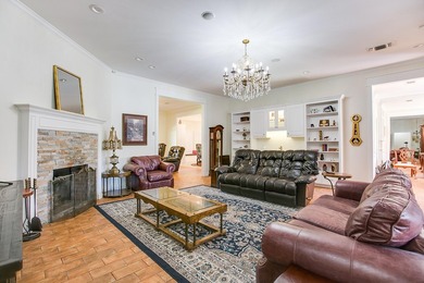 Check out this 4 bed 3.5 bath luxury home in the Heart of - photo 11