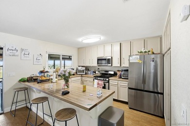True Pride of Ownership with this Well Kept, Single Level, Three - photo 3
