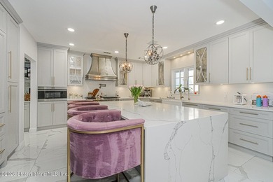 Magnificent 5 bed 4 bath home that doesn't miss a trick. Newly - photo 19
