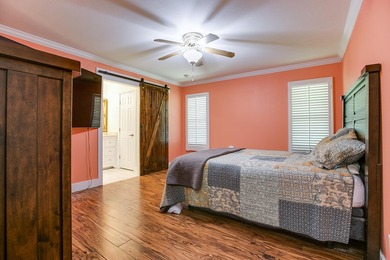 Check out this 4 bed 3.5 bath luxury home in the Heart of - photo 31