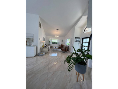 Stunning, renovated two-story estate home located in East Boca's - photo 35