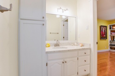 Check out this 4 bed 3.5 bath luxury home in the Heart of - photo 35