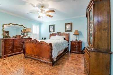 Check out this 4 bed 3.5 bath luxury home in the Heart of - photo 36