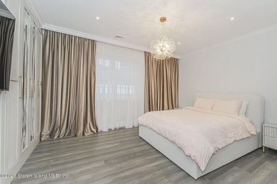 Magnificent 5 bed 4 bath home that doesn't miss a trick. Newly - photo 36