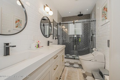 Magnificent 5 bed 4 bath home that doesn't miss a trick. Newly - photo 37