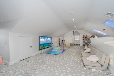 Magnificent 5 bed 4 bath home that doesn't miss a trick. Newly - photo 38