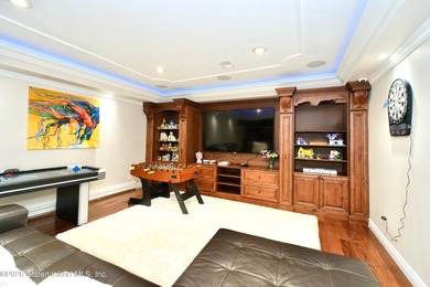 Magnificent 5 bed 4 bath home that doesn't miss a trick. Newly - photo 39