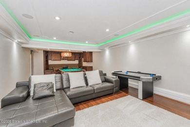 Magnificent 5 bed 4 bath home that doesn't miss a trick. Newly - photo 40