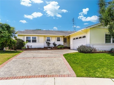 Welcome to 438 Calle De Felipe, ideally located on a quiet - photo 1