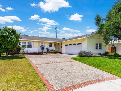 Welcome to 438 Calle De Felipe, ideally located on a quiet - photo 2