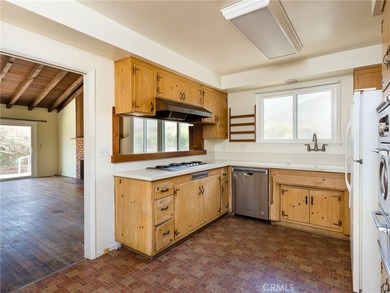 Welcome to 438 Calle De Felipe, ideally located on a quiet - photo 7