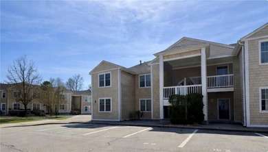 Welcome to this beautifully appointed end-unit two bedroom, two - photo 2