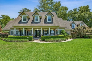 Don't miss this Cape Cod charmer in peaceful Lanceford Creek - photo 4