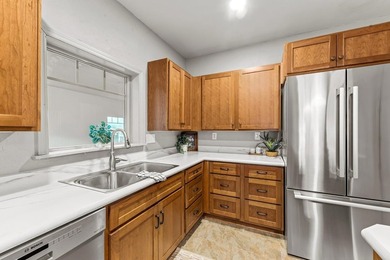 Completely Remodeled Lakefront Cottage on Beautiful Lake - photo 14