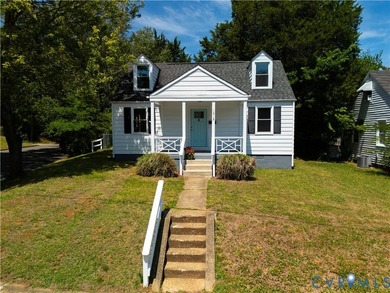 Welcome to this move-in ready home just blocks from Maymont, the - photo 1