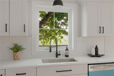 Construction Complete! Move right into this 3 bed 2.5 bath New - photo 4