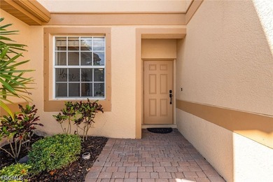 Welcome to this well-maintained 3 bedroom, 2.5 bath townhome - photo 3
