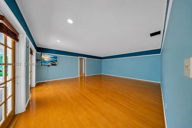 Discover Lake Front living in the prestigious Jacaranda Country - photo 16