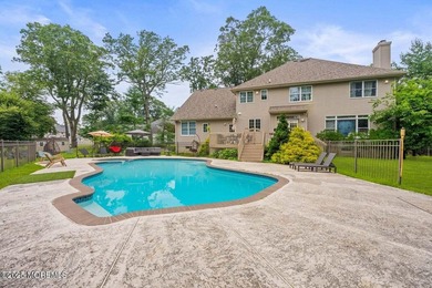 HEATED SALT WATER POOL, LARGE PRIVATE BACKYARD, FULLY FINISHED - photo 1