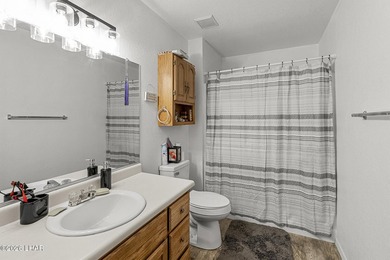 Welcome home to this charming 3-bedroom, 2-bath residence - photo 24