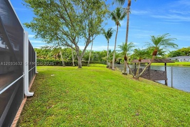 Discover Lake Front living in the prestigious Jacaranda Country - photo 35