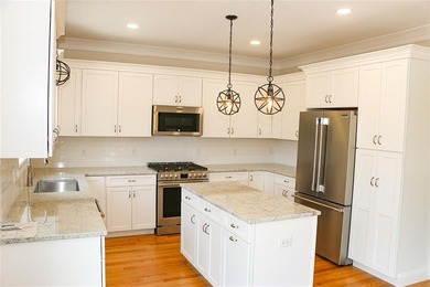 Recently completed new quality built and designed colonial home - photo 6